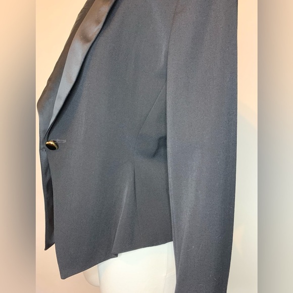 Vintage Christian Dior “The Suit” Women’s Black Tuxedo Blazer size 6! - Picture 3 of 13